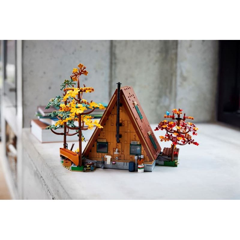 LEGO 21338 - A-Frame Boshut Modelbouw Set