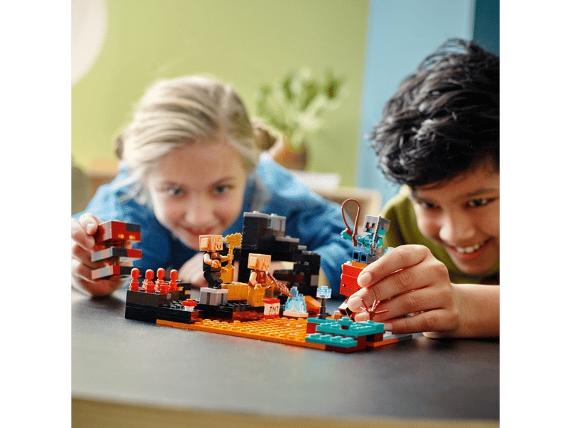 LEGO 21185 - Het Onderwereldbastion