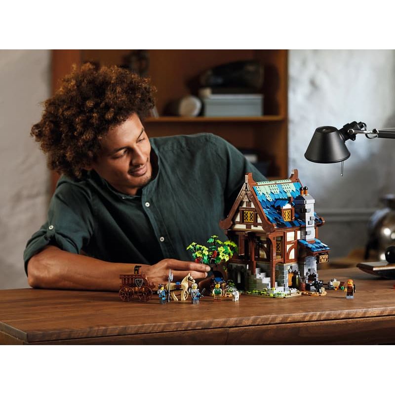 LEGO 21325 - Middeleeuwse Smid
