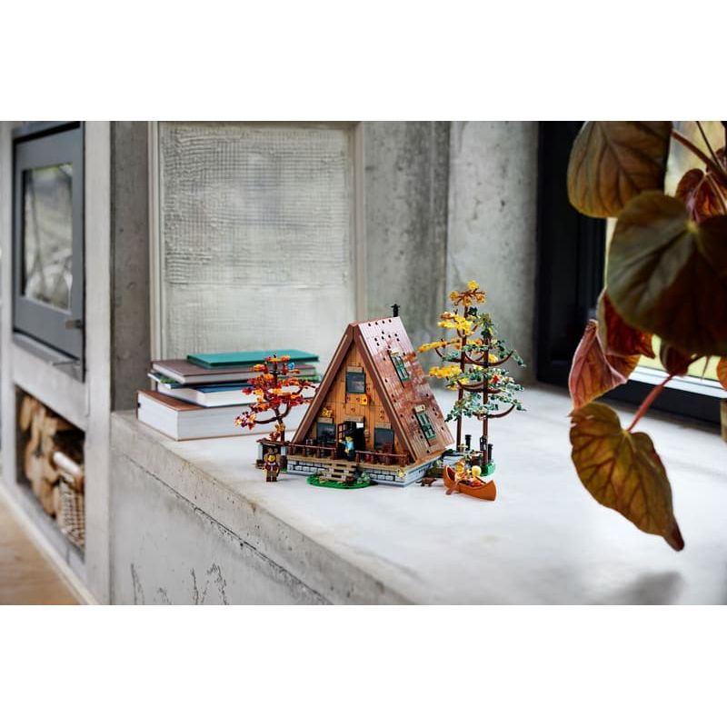 LEGO 21338 - A-Frame Boshut Modelbouw Set