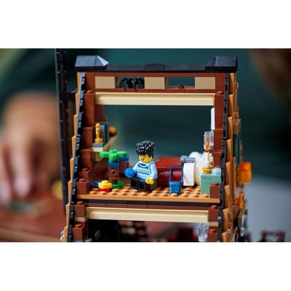 LEGO 21338 - A-Frame Boshut Modelbouw Set