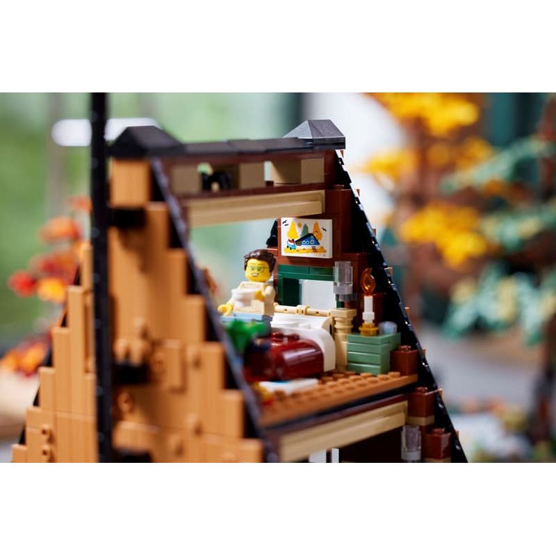 LEGO 21338 - A-Frame Boshut Modelbouw Set