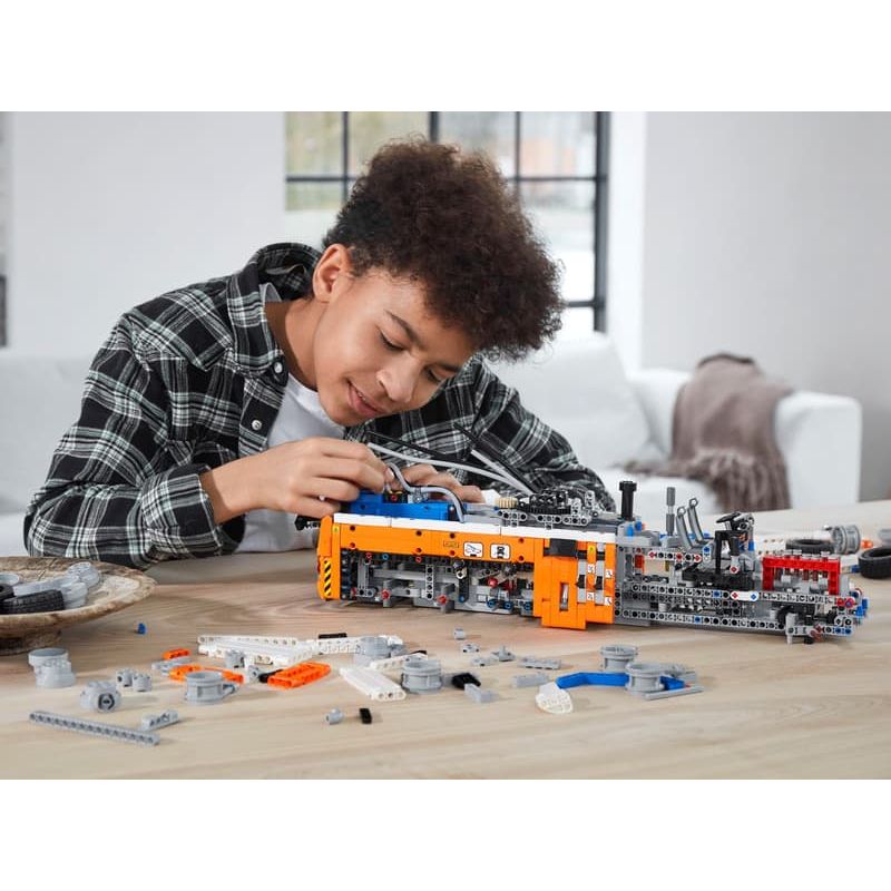 LEGO 42128 - Robuuste Sleepwagen