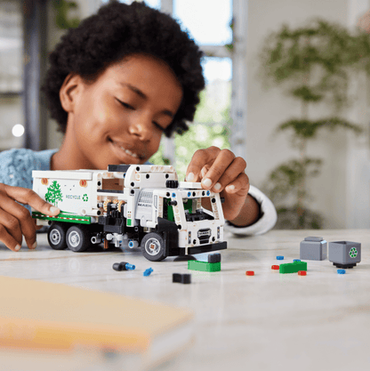 LEGO 42167 - Mack LR Electric Vuilniswagen