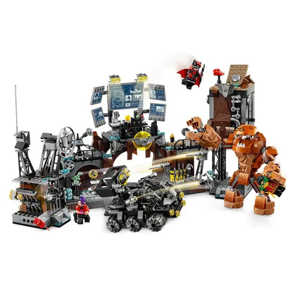 LEGO 76122 - Batcave Invasie Clayface